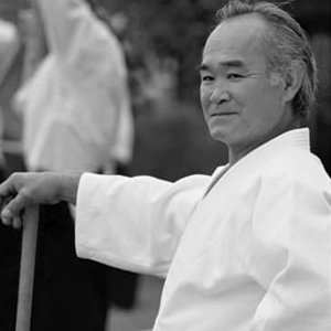 Con profondo dolore partecipiamo  al cordoglio per la scomparsa di uno dei grandi dell'aikido mondiale.
Uke di O Sensei,responsabile delle sfide per l'Hombu, marzialista senza compromessi, Maestro d'altri tempi.
Buon viaggio, Chiba Sensei!